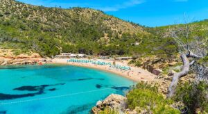 Sunsnacken! De mooiste stranden op Ibiza