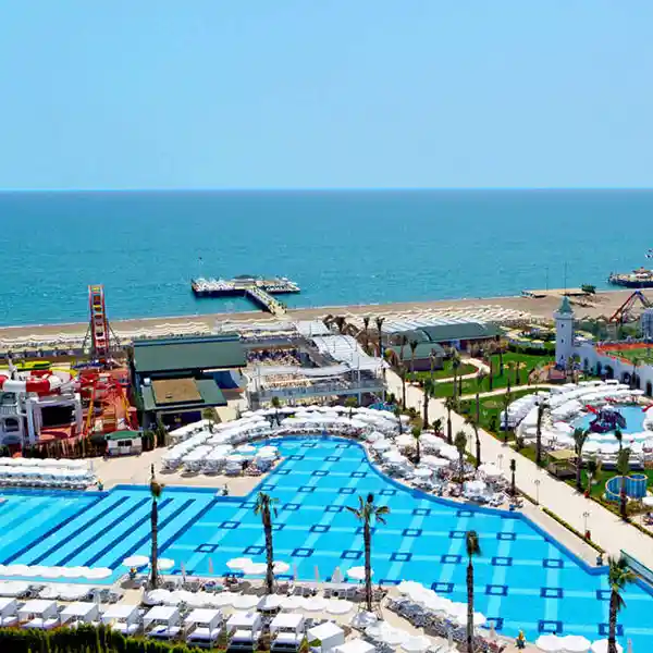Delphin Imperial Lara, Turkije